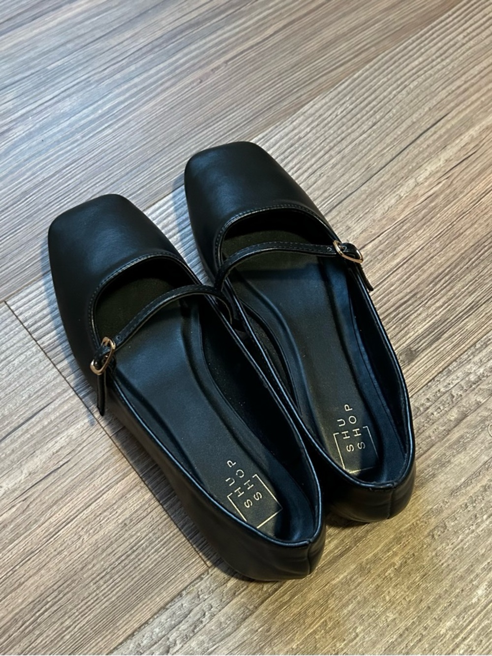 ShuShop Black Mary Jane Flats with Square Toe Strap